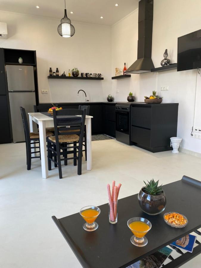 Artelie Apartment Kyparissia Extérieur photo